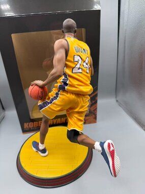 NBA Kobe Bryant Lakers Basketball Action Figure LA 24 Figurines